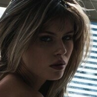 Алисa Есен Голи