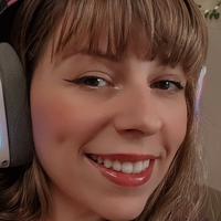 еми лав Голи