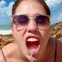 Ейприл Бигас Голи