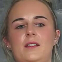 април_фликс Голи