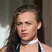 Ешли Дефти Голи