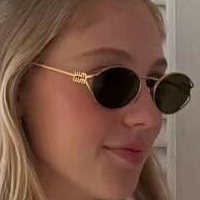 Аурелия Нобелс Голи