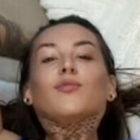 Бела Евърли Голи