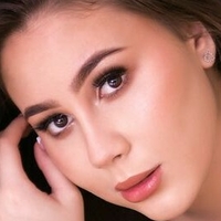 Блеклатинас Голи