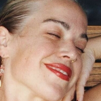 Бръти Косгроув Голи