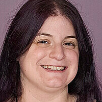 Бъсти Сара Рей Голи