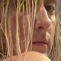 Зает е, както е зает Голи