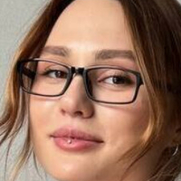Хлое Уинслоу Голи