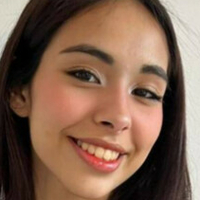 Хлоя Янг Голи