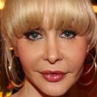 Доли Бъстър Голи