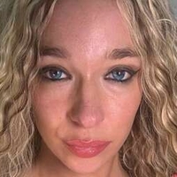 Елина Скай Голи