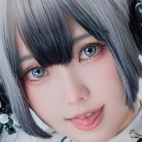 Ели Косплей Голи