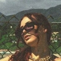 емили.икс Голи