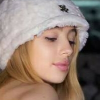 Ева Енчантинг Голи