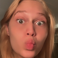 Джиджи Хадид Голи