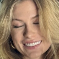 Хейли Стоун Голи