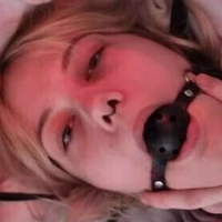 иззистюарт Голи