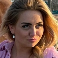 КелиМиланотикКоугирл Голи