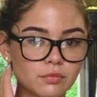 ЛейдиБъг бикини бариста Наоми Голи