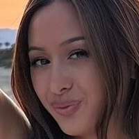 Лара Калон Голи