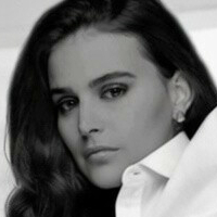 Лара Официал Голи