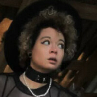 Лорън Напиър Голи