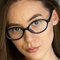 Леаесенс Голи