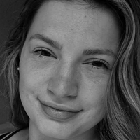 Лиза Кресковски Голи