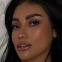 Миа Милан Голи