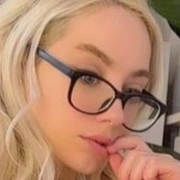 Ниа Пикси Голи