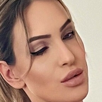 полската момиче на токчета Голи