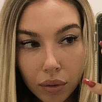 Полиестъргирл Голи