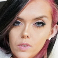 Райън Смайлс Голи