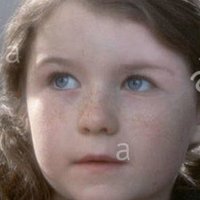 Софи Вавасър Голи
