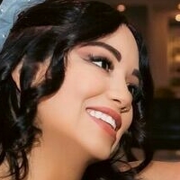 Стефани Кастеланос Голи