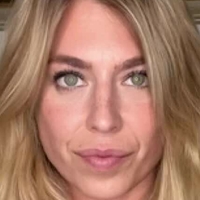 Богинята Рея Голи