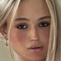 тс_джеси Голи