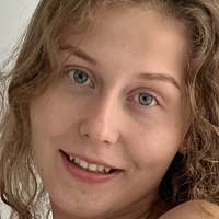 Виолета Голи