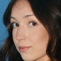 Жени, облечени в дънки Голи