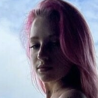 Янг Леосия Голи