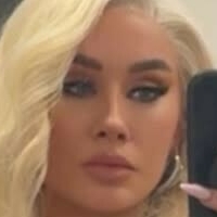 Зоуи Костело Голи